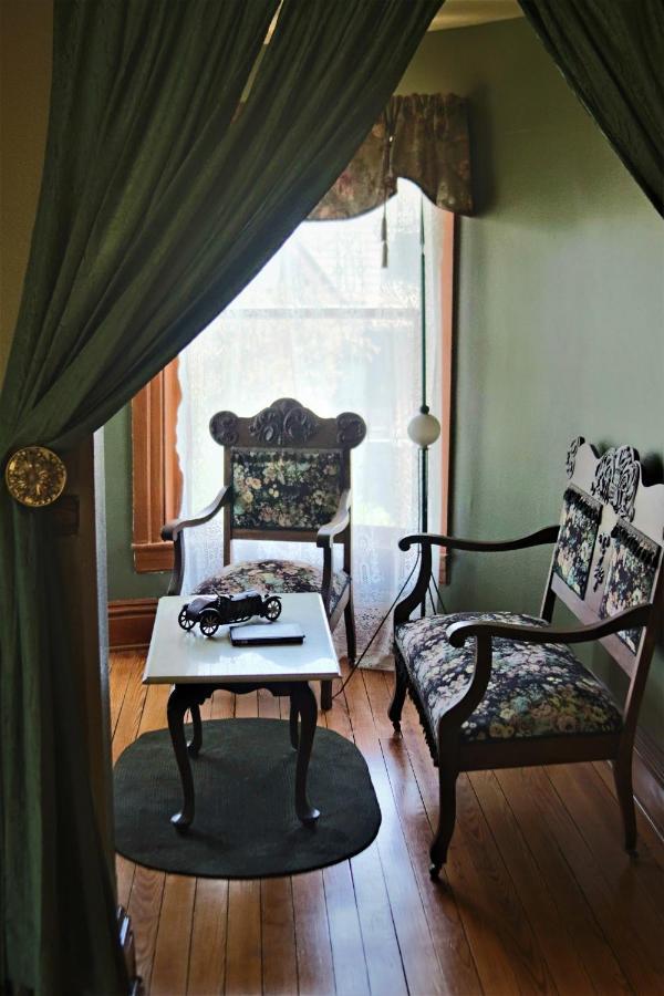 Linda Sue Manor Pansiyon Sioux City Dış mekan fotoğraf