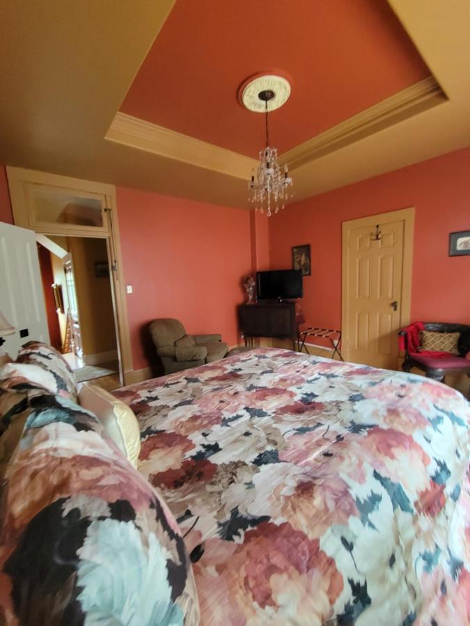 Linda Sue Manor Pansiyon Sioux City Dış mekan fotoğraf